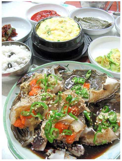 エスコートアガシ と カンジャンケジャンを食べながら 楽しい時間を一緒にします。