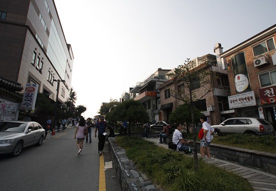 エスコートアガシとデート エスコートアガシとデート